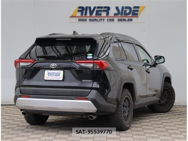 Toyota RAV4 2020-06 7224059-2