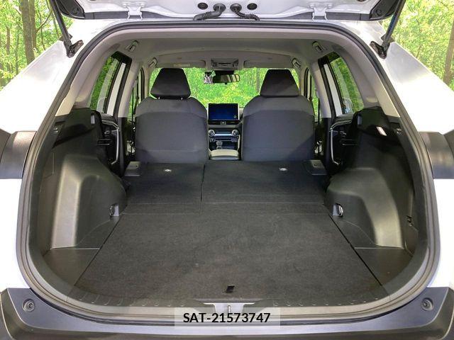 Toyota RAV4 2023-04 7250239-9