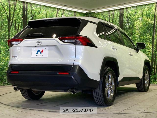 Toyota RAV4 2023-04 7250239-16