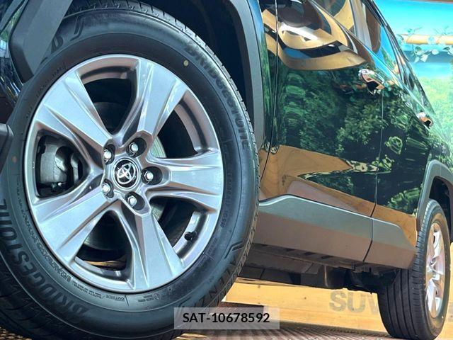 Toyota RAV4 2024-06 7272798-12