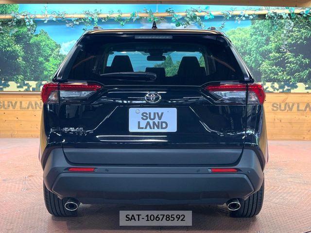 Toyota RAV4 2024-06 7272798-14