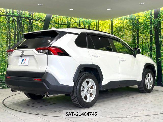 Toyota RAV4 2021-09 7359516-16