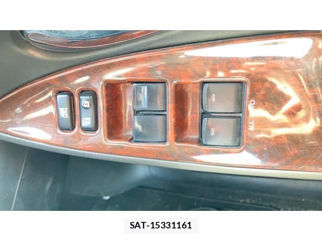 Toyota RAV4 2011-09 7359517-17