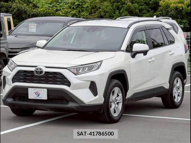 Toyota RAV4 2019-07 7359514-13