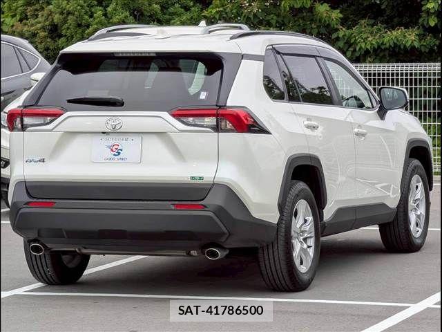 Toyota RAV4 2019-07 7359514-16