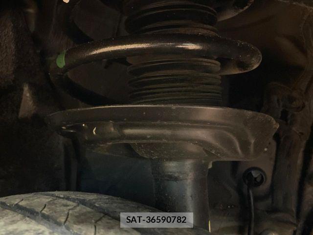 Toyota RAV4 2019-07 7359510-18