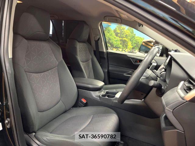 Toyota RAV4 2019-07 7359510-6