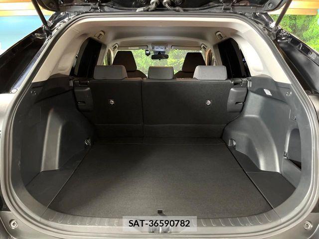Toyota RAV4 2019-07 7359510-8