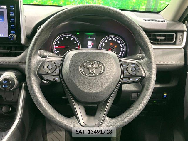 Toyota RAV4 2021-08 7359515-12