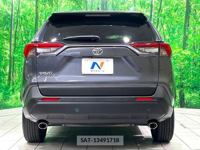 Toyota RAV4 2021-08 7359515-16