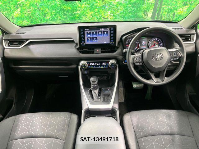 Toyota RAV4 2021-08 7359515-1