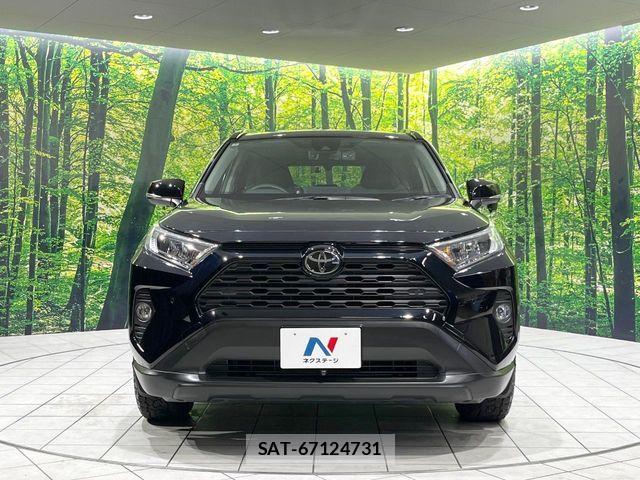 Toyota RAV4 2019-11 7393815-13