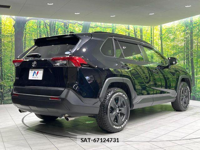 Toyota RAV4 2019-11 7393815-16
