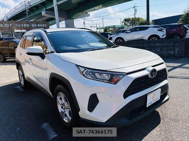 Toyota RAV4 2020-06 7457181-14