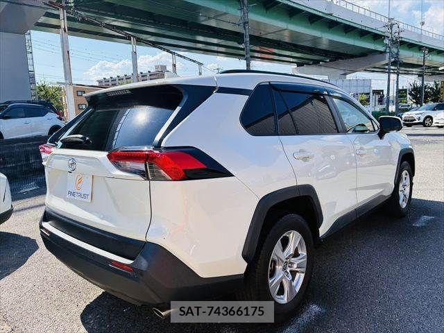 Toyota RAV4 2020-06 7457181-16