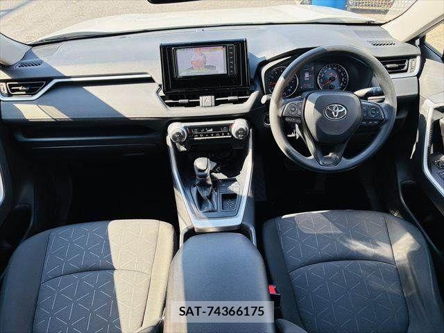 Toyota RAV4 2020-06 7457181-2