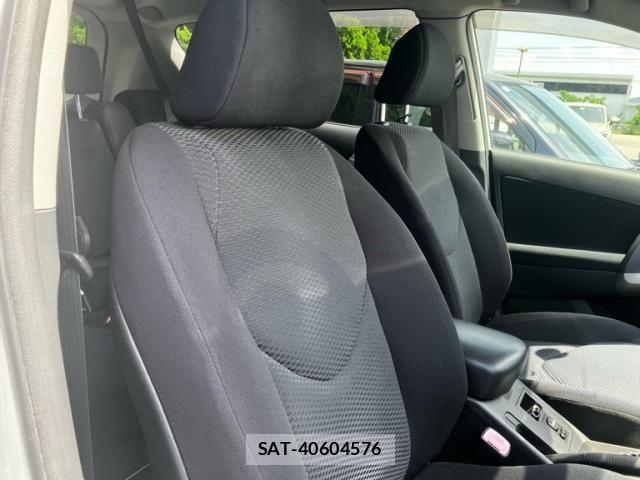 Toyota RAV4 2006-03 7457183-13