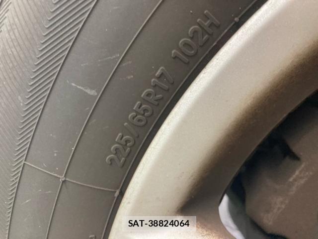 Toyota RAV4 2011-06 7457182-9