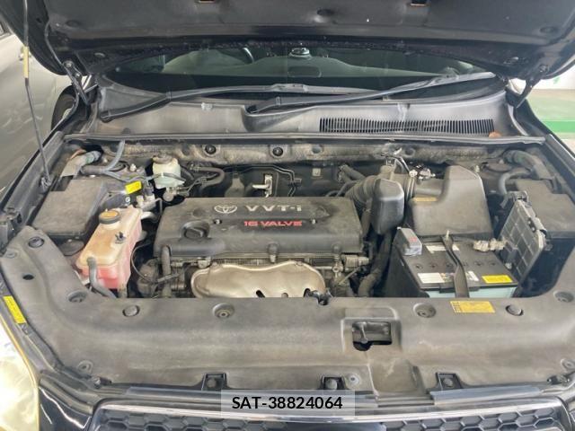 Toyota RAV4 2011-06 7457182-14