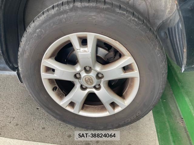 Toyota RAV4 2011-06 7457182-5
