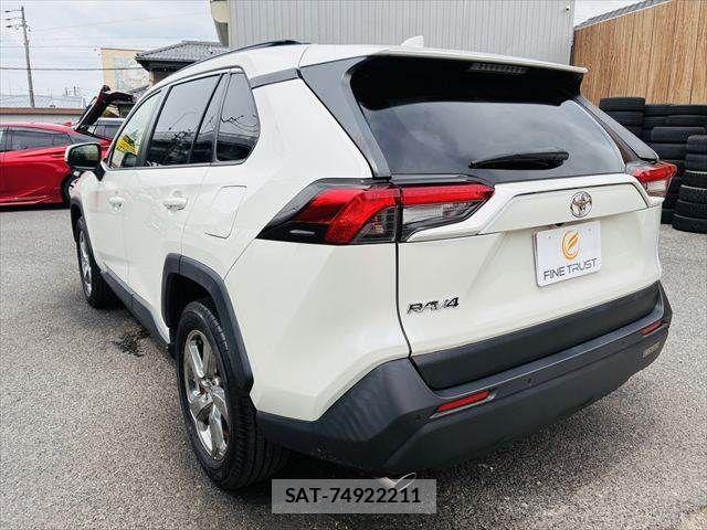 Toyota RAV4 2020-07 7502526-18