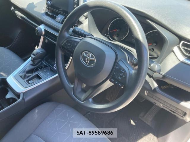 Toyota RAV4 2021-08 7502529-11