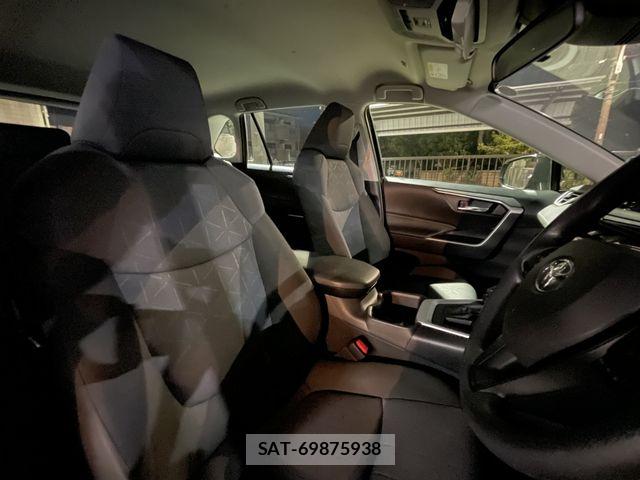 Toyota RAV4 2024-09 7562716-1