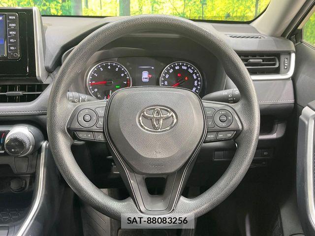 Toyota RAV4 2021-03 7619484-10