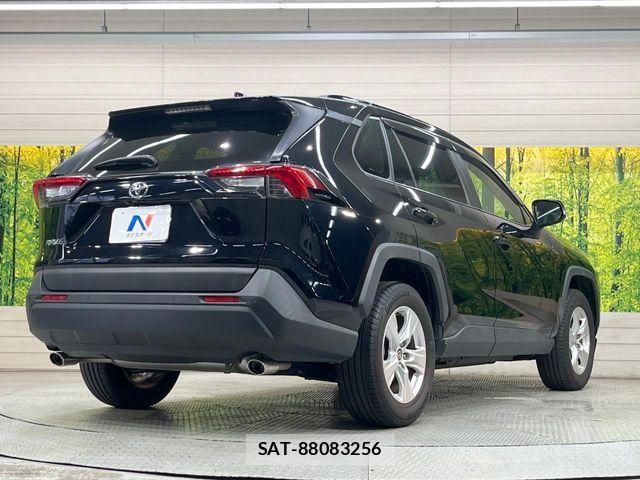 Toyota RAV4 2021-03 7619484-16