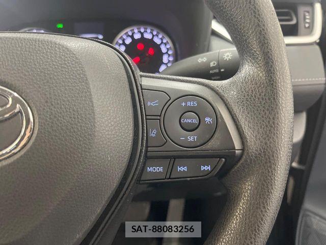 Toyota RAV4 2021-03 7619484-5