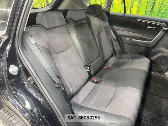 Toyota RAV4 2021-03 7619484-8