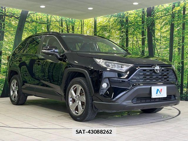 Toyota RAV4 2019-08 7727725-16