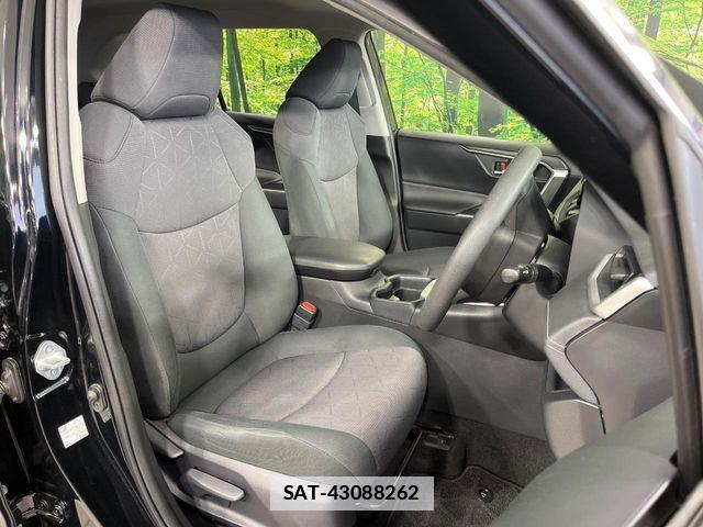 Toyota RAV4 2019-08 7727725-8