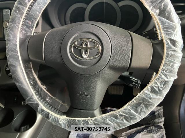 Toyota RAV4 2011-08 7788609-18