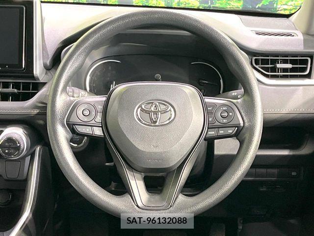Toyota RAV4 2023-06 7788610-10