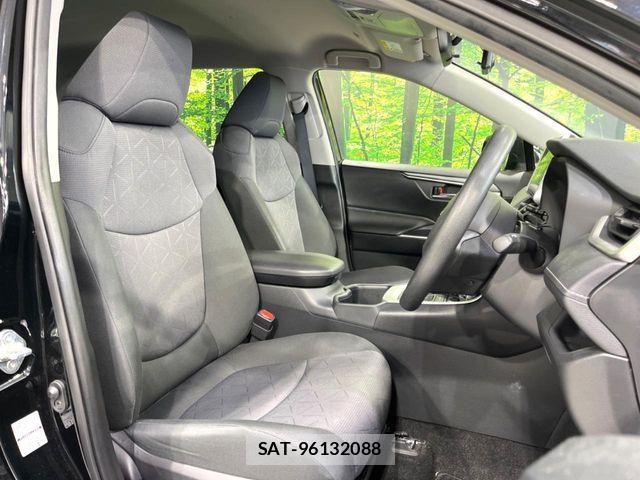 Toyota RAV4 2023-06 7788610-7