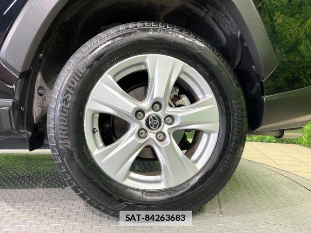 Toyota RAV4 2019-06 7788611-12