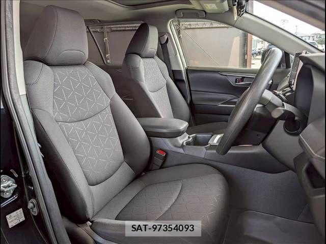 Toyota RAV4 2023-06 7963513-4