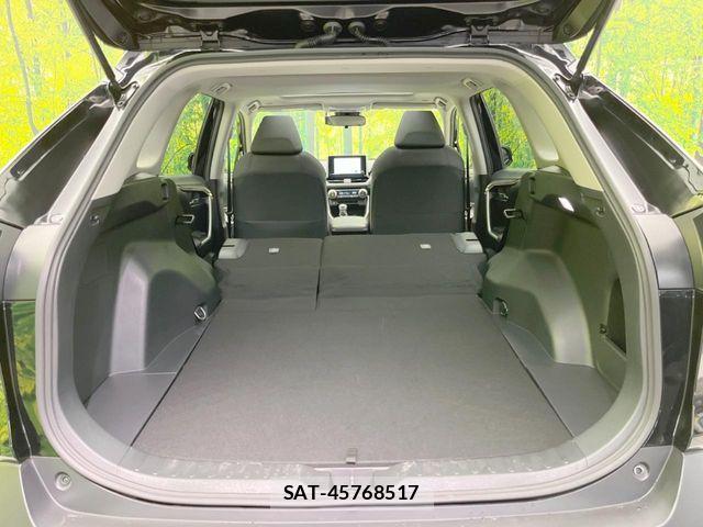 Toyota RAV4 2023-10 7963514-9