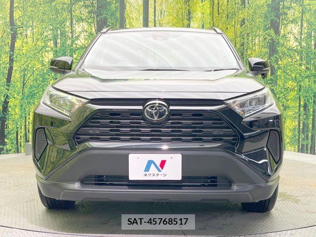 Toyota RAV4 2023-10 7963514-13