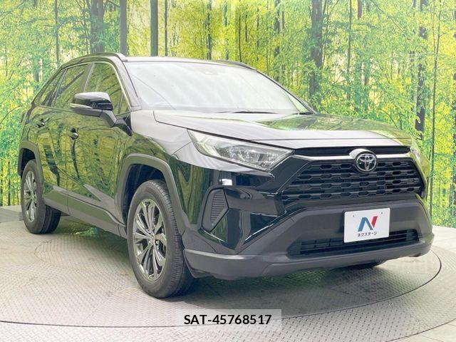 Toyota RAV4 2023-10 7963514-15