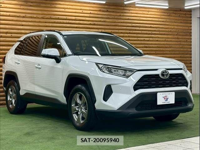 Toyota RAV4 2024-02 8146526-13