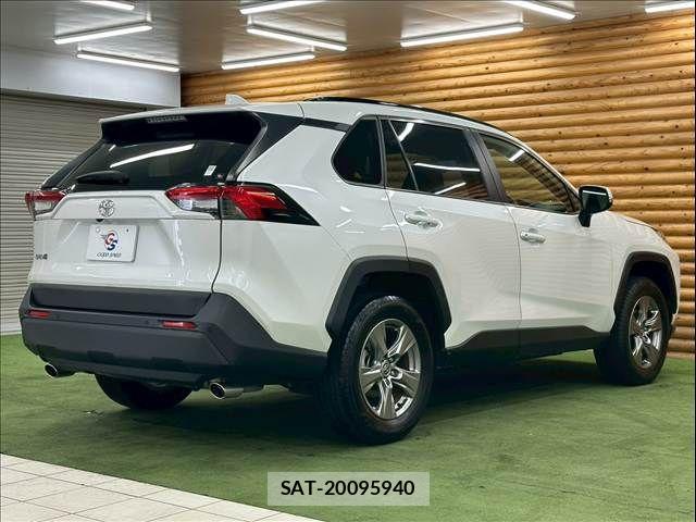 Toyota RAV4 2024-02 8146526-15