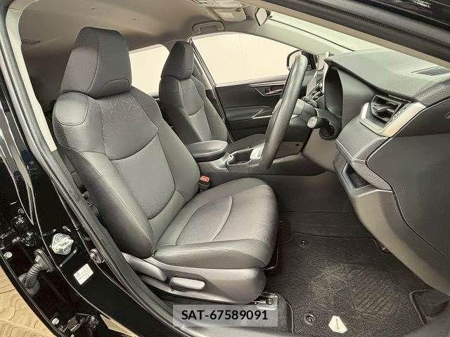 Toyota RAV4 2023-03 8146528-10