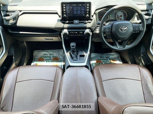 Toyota RAV4 2021-11 8209786-1