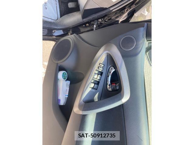 Toyota RAV4 2010-09 8231578-13