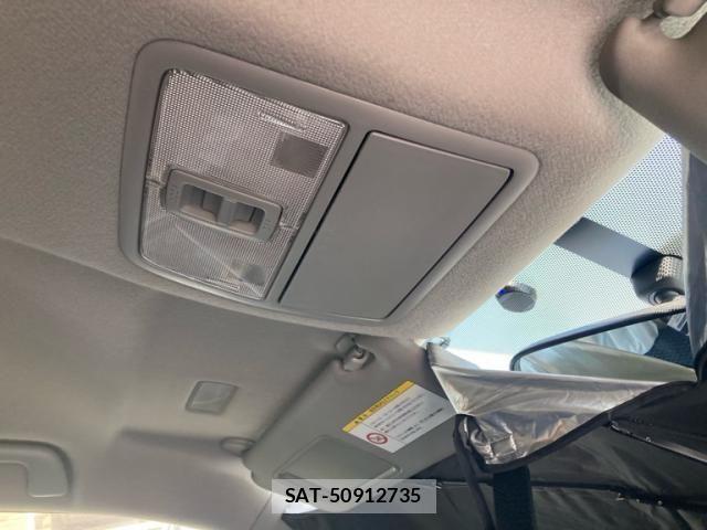 Toyota RAV4 2010-09 8231578-21