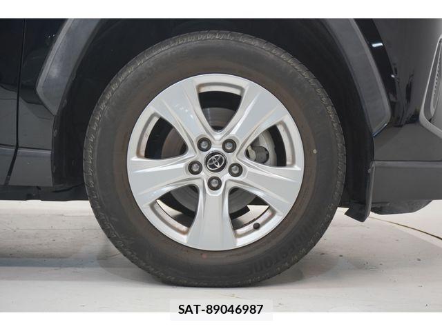 Toyota RAV4 2019-07 8337593-10