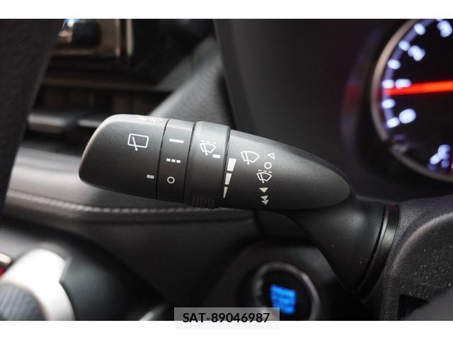 Toyota RAV4 2019-07 8337593-15