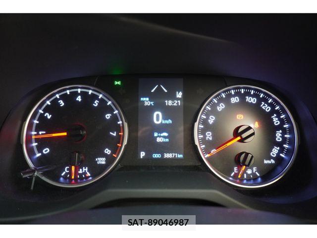 Toyota RAV4 2019-07 8337593-17